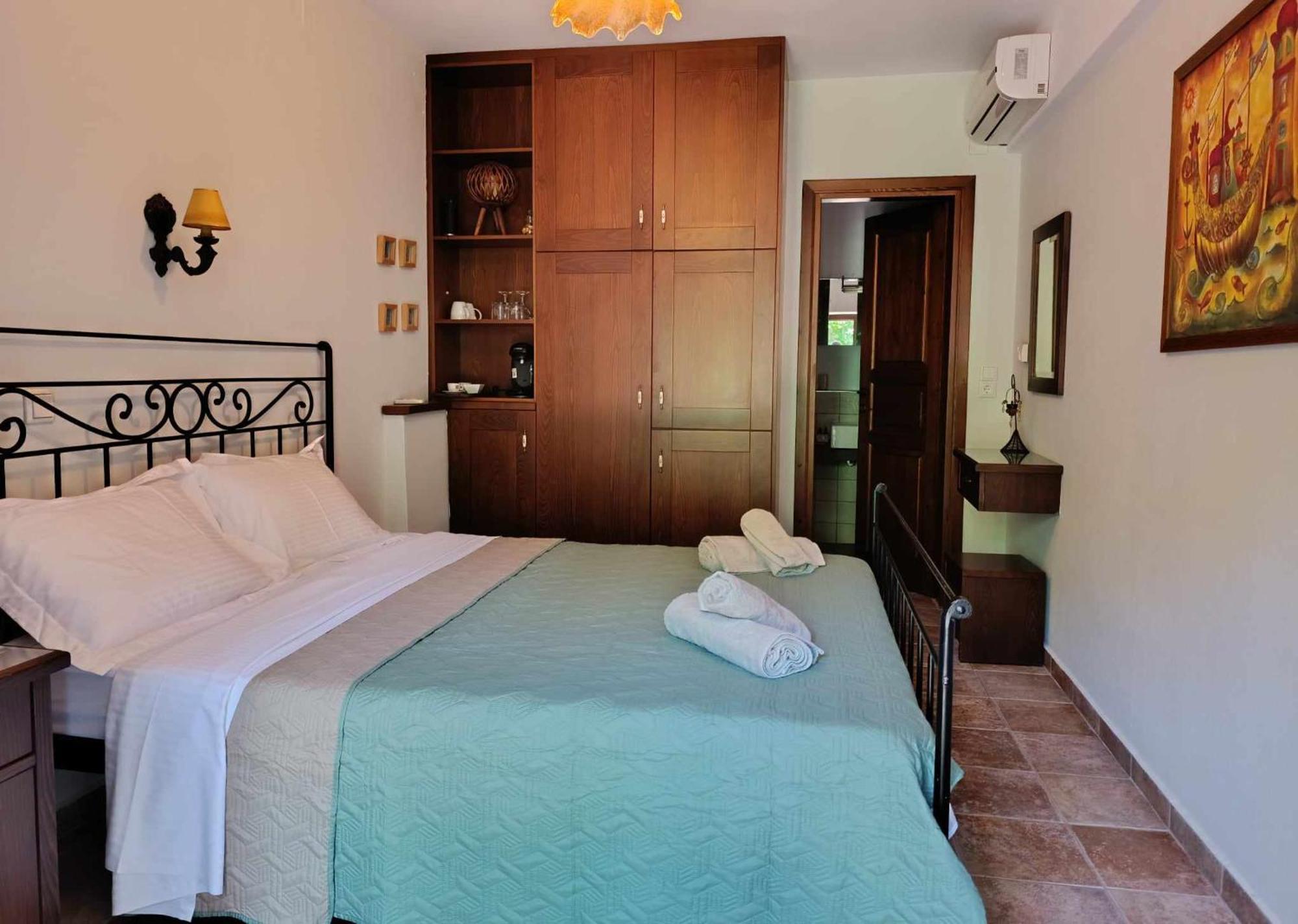 Μountain Whispers Apartamento Mourésion Exterior foto