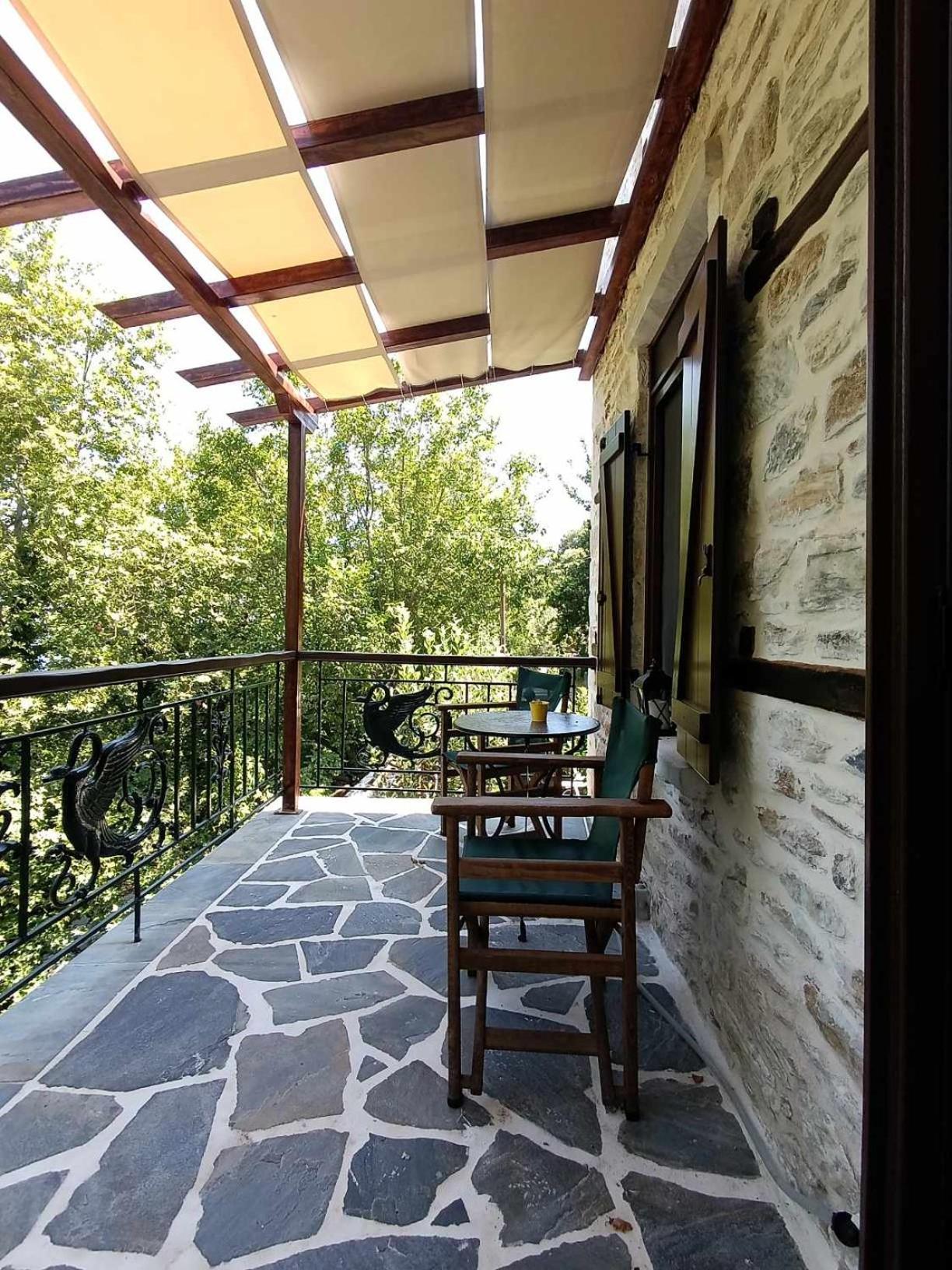 Μountain Whispers Apartamento Mourésion Exterior foto